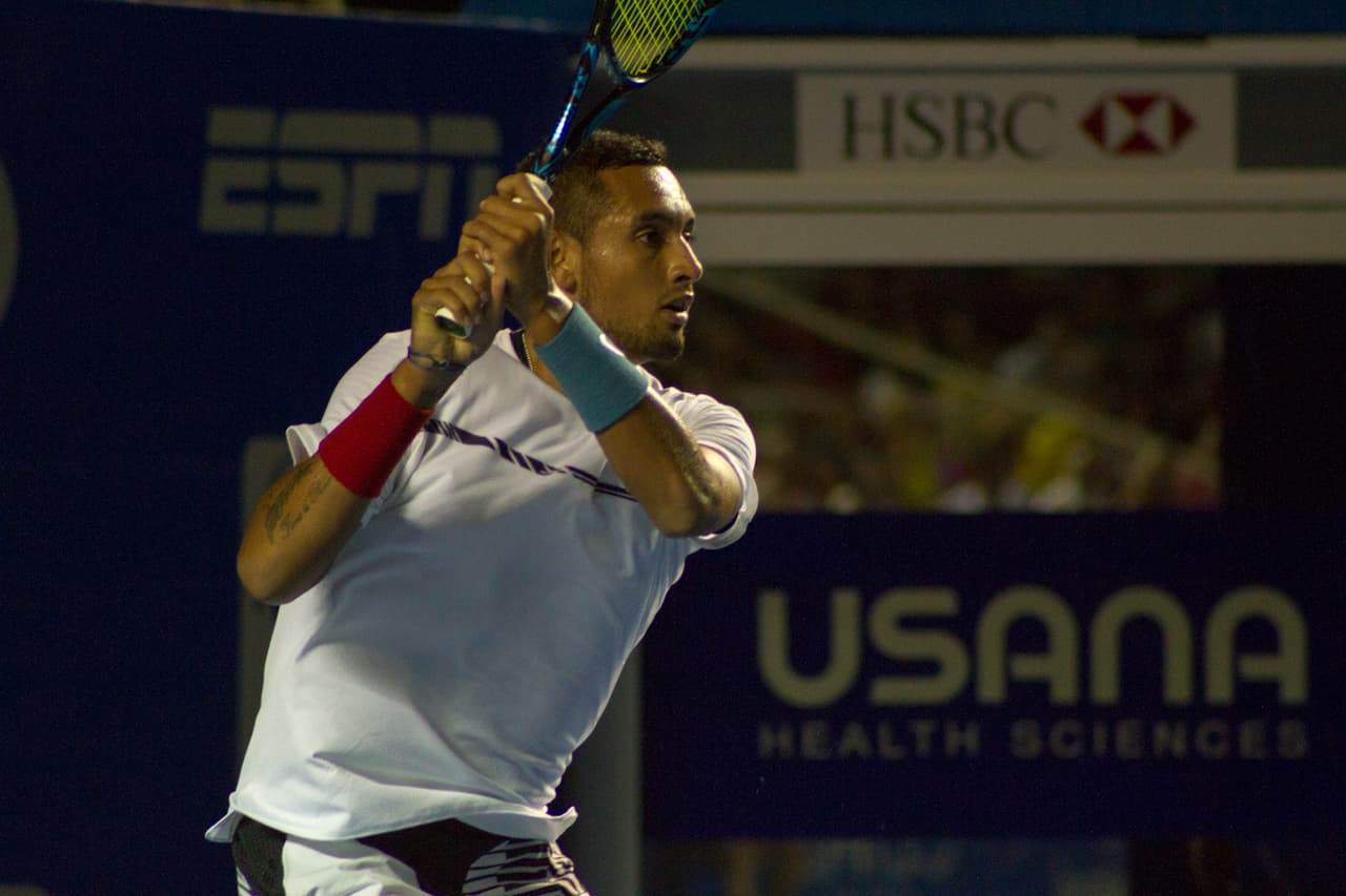 Nick Kyrgios eliminó al favorito del Abierto Mexicano, el serbio Novak Djokovic, número dos en la siembra de la ATP. El australiano dio una demostración de potencia y precisión con su saque que se tradujo en 25 aces para acceder a las Semifinales.