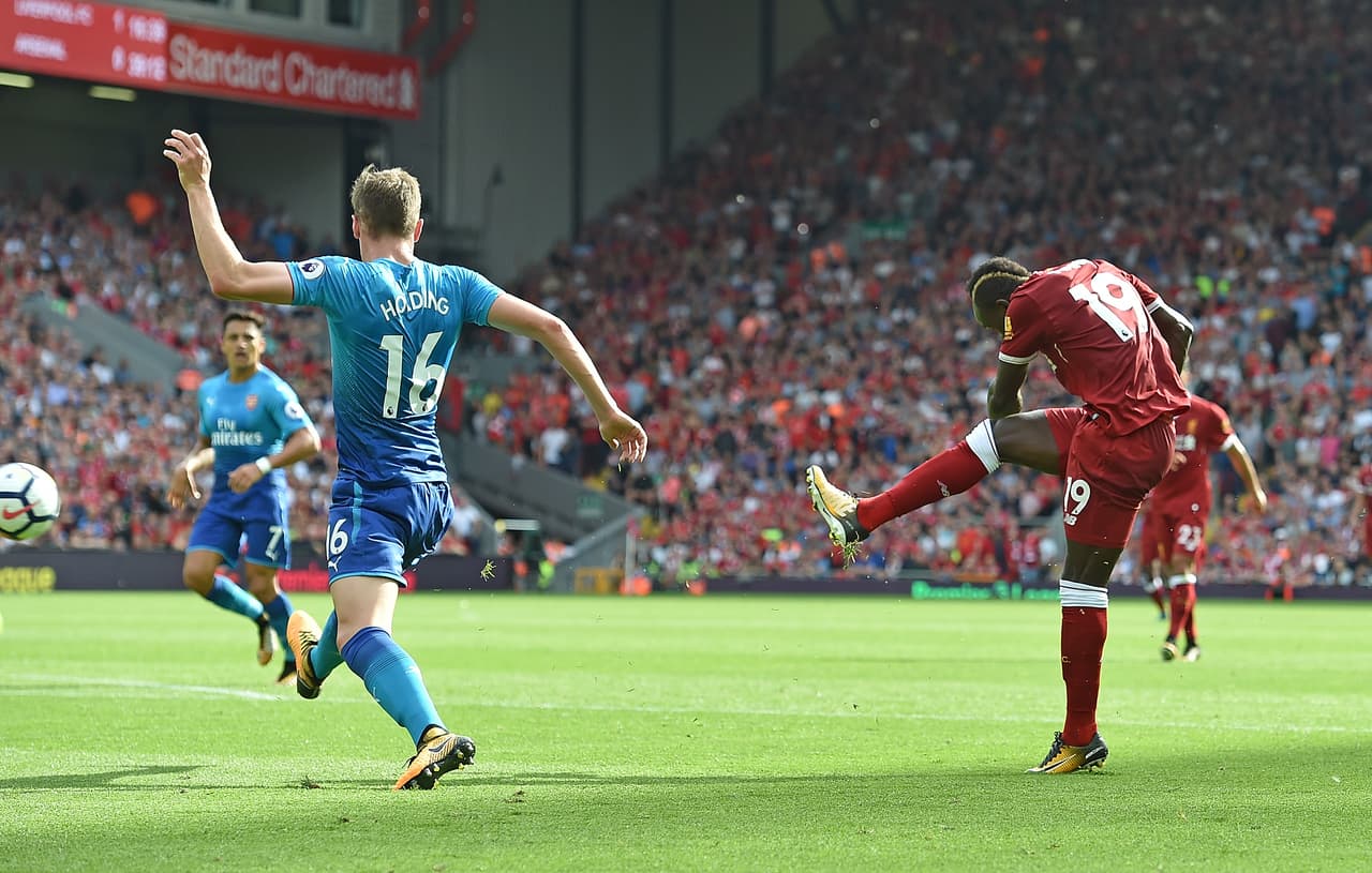 Cada llegada al arco del Arsenal mostró la debilidad de los 'Gunners', de mal arranque de temporada.
