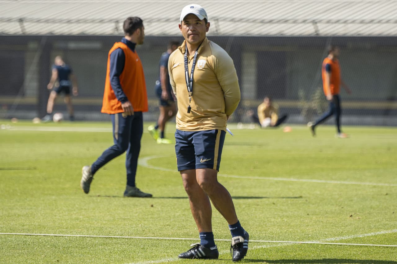 Israel López habló sobre la indisciplina de Alan Mozo en Pumas