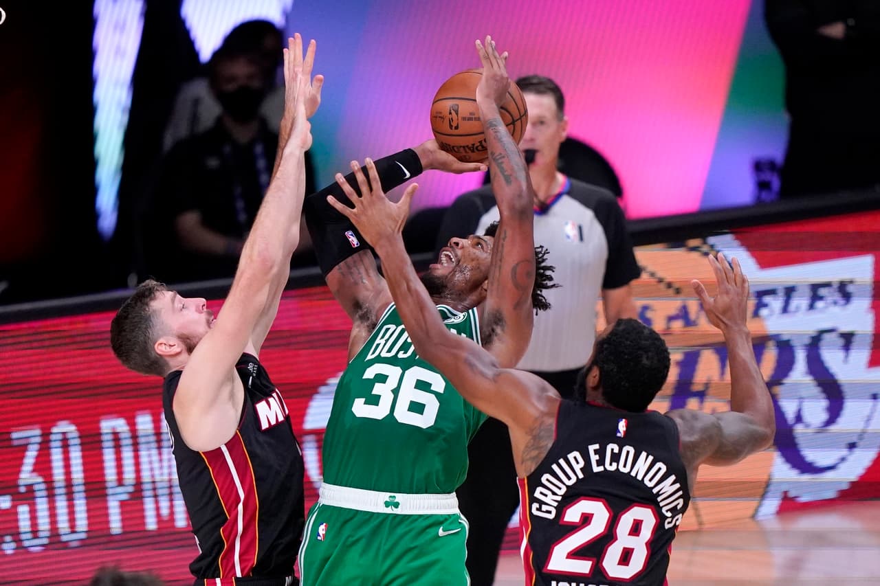 Los Boston Celtics ganan 117-106 y ponen la serie 2-1 | Borraron en tres cuartos al Miami Heat y se ponen a un juego de igualar la Final de Conferencia. | Bam Adebayo, Jaylen Brown y Jayson Tatum fueron los máximos anotadores del partido.