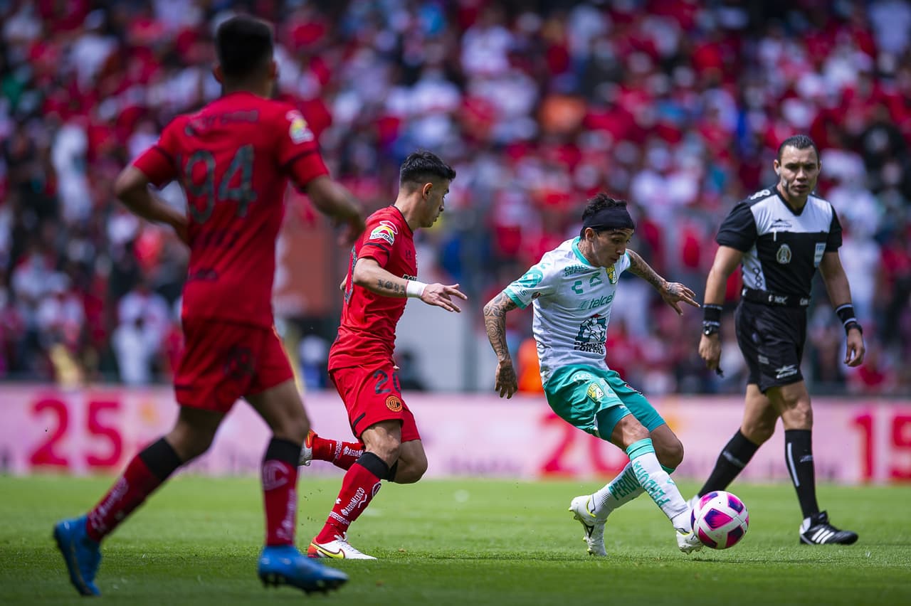 Toluca y León dejan las artillerías en casa y se conforman con empate 0-0.