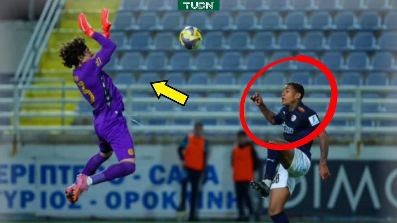 Memo Ochoa presume su atajada de tres puntos con el AEL