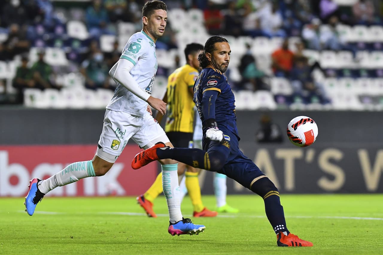 Elías Hernández vuelve a aparecer en la vuelta, le da la victoria 1-0 a León, poen el 3-0 definitivo en global y aseguran su liugar en los cuartos de final.