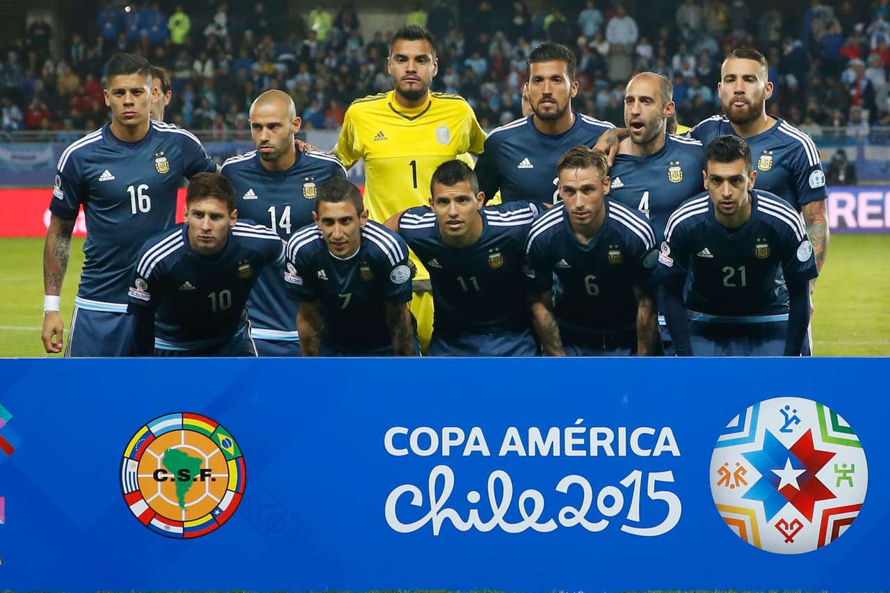 El segundo duelo del día era un clásico Mundial. El Argentina vs. Uruguay, un duelo con 200 juegos anteriores de referencia.