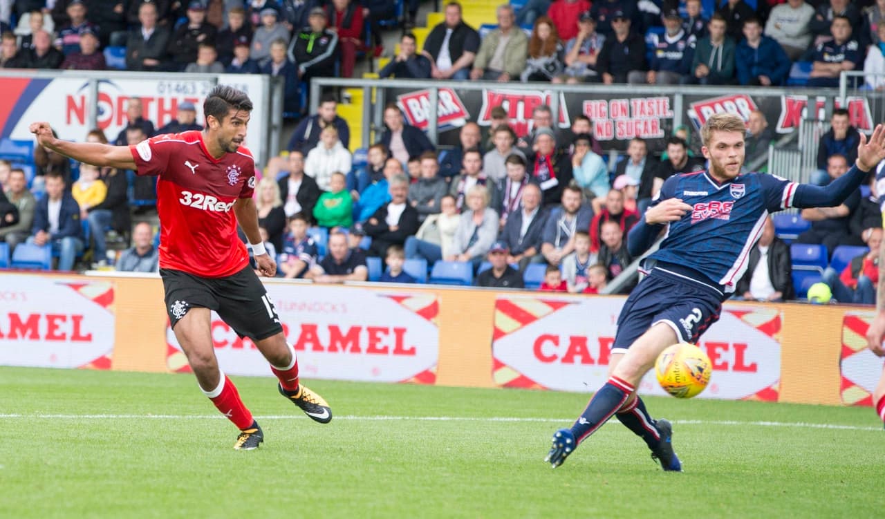 Premiership / Ross County 1-[3] Rangers: el mexicano Eduardo Herrera puso la frutilla del postre en el triunfo del equipo de Glasgow. Su gol, el primero con la camiseta del equipo escocés, fue al minuto 89 para darle cifras concretas al marcador. Carlos Gullit Peña entró al minuto 64.