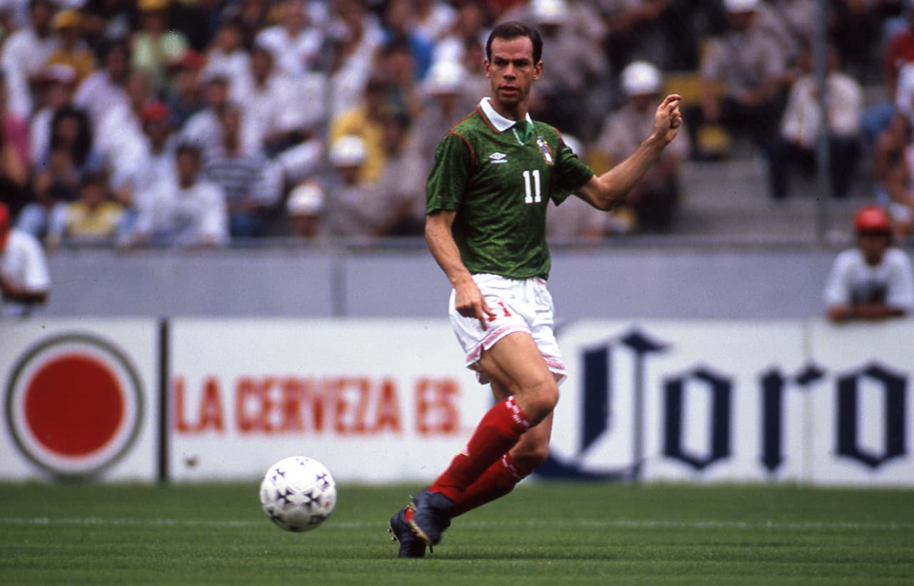 Zague se despachó con la cuchara grande esa vez: anotó siete goles. Esa la máxima cifra de goles por un jugador del tri en un partido oficial.