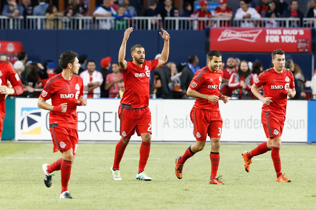 Toronto tiene medio pie en la final del Campeonato Canadiense.