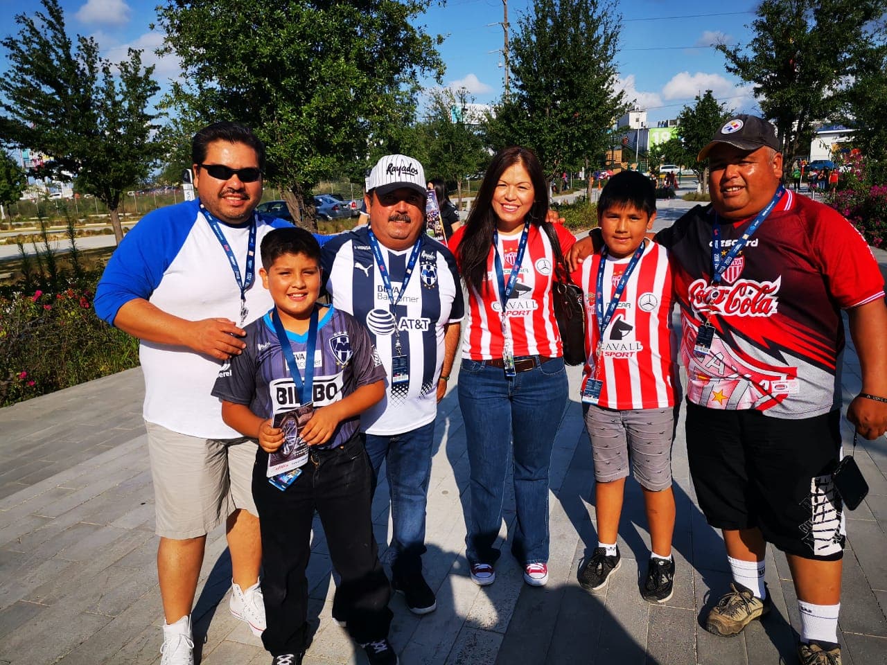 En el Estadio BBVA Bancomer los fanáticos se viven los minutos previos al partido de vuelta entre Rayados y Necaxa y por los Cuartos de Final de la Liguilla del Clausura 2019.