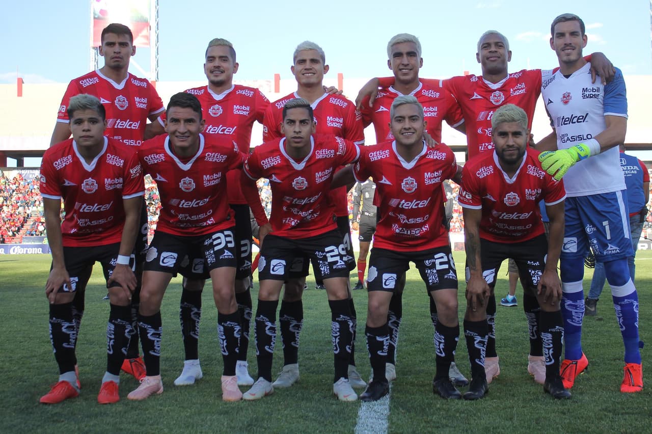 Mineros saltó al terreno de juego con este cuadro inicial y algunos elementos con un 'look' novedoso.