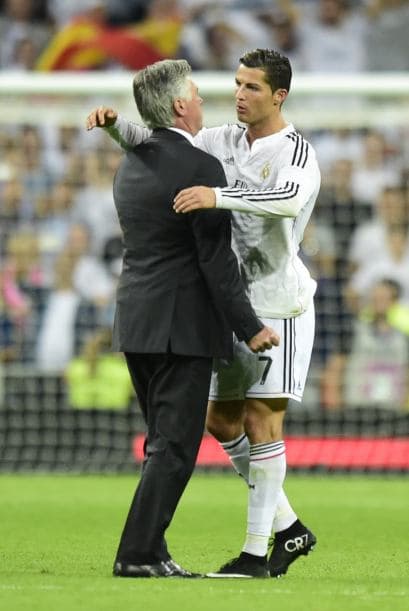 Cristiano Ronaldo celebra la victoria con Ancelotti.