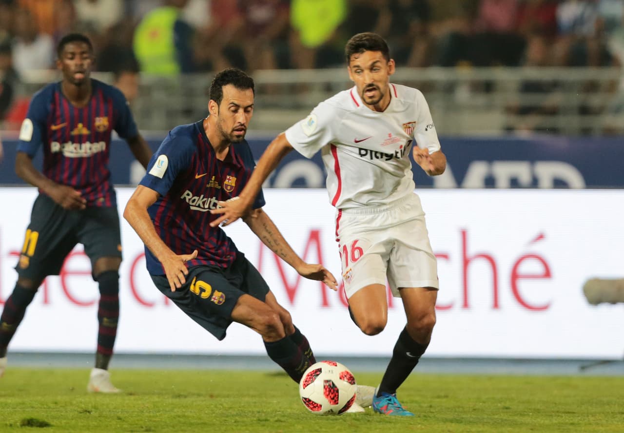 El Sevilla fue el equipo que comenzó por tomar la iniciativa ante un Barcelona que necesita hallar una nueva química luego de los cambios en la plantilla.