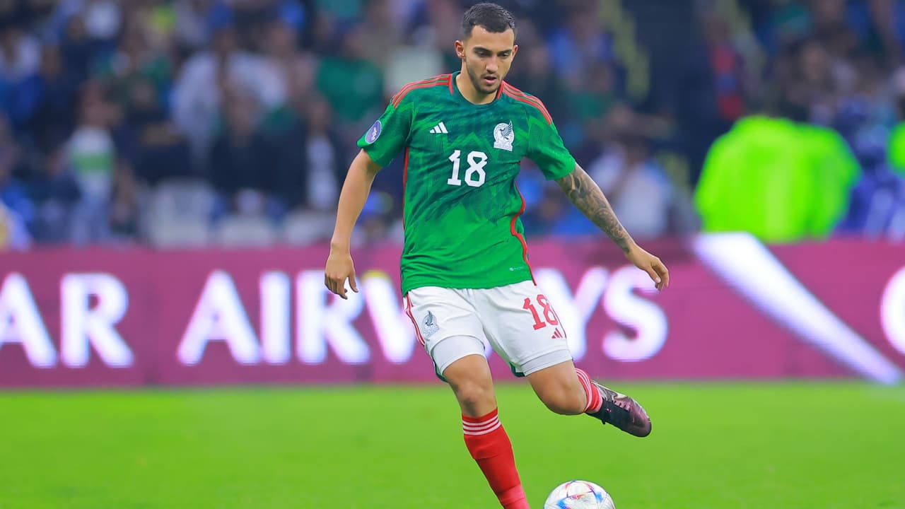 Feyenoord confirma seguimiento a Luis Chávez