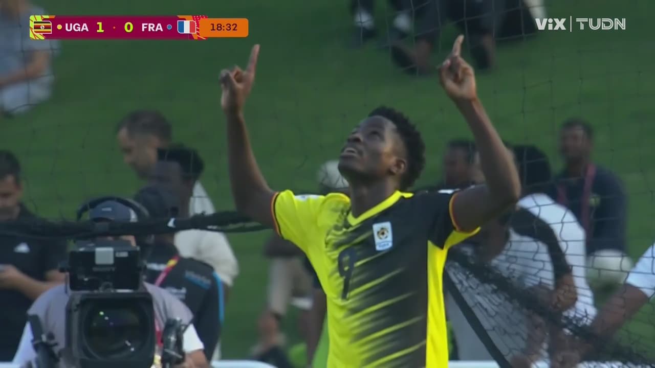 Uganda vs. Francia