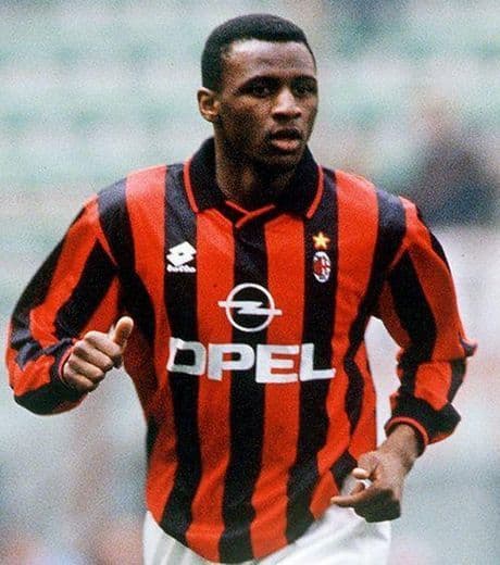 Patrick Vieira jugando con las reservas del AC Milan