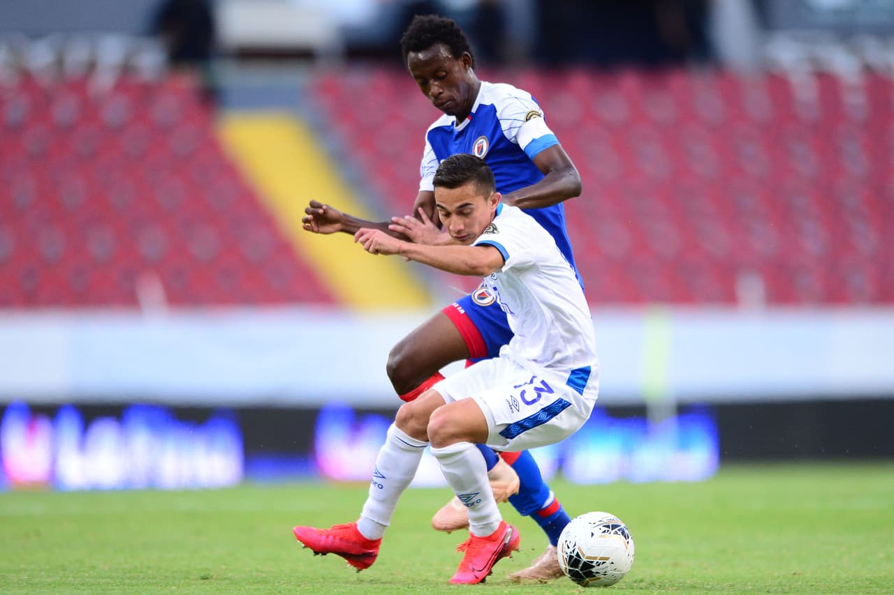 Con doblete de Joshua Pérez (19' y 40+5') El Salvador vence 2-1 a Haití y esperan el resultado entre Canadá y Honduras para ver si llegan a las semifinales.