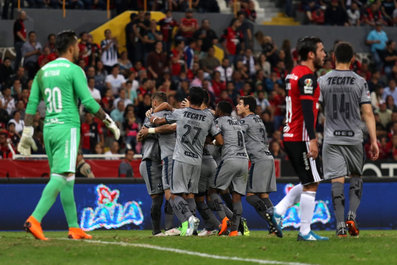 Nicolás Sánchez cambió el penalti por gol y el 0-1 en contra le dio a Monterrey el triunfo. Atlas vio a otro celebrar en su casa.