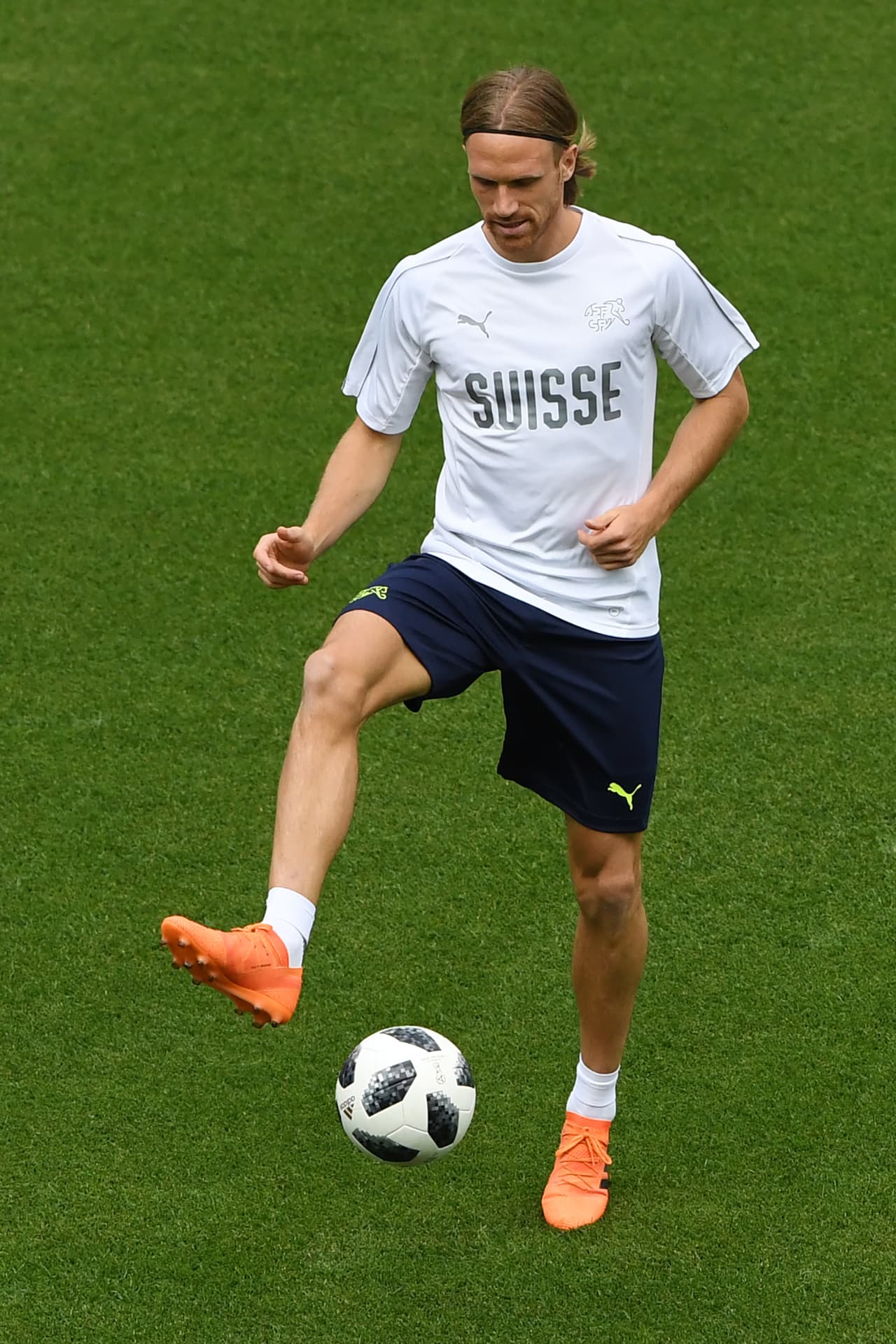 El suizo Michael Lang juega para el Basilea y ahora está sonando para ir a la Bundesliga con el Borussia Monchengladbach.