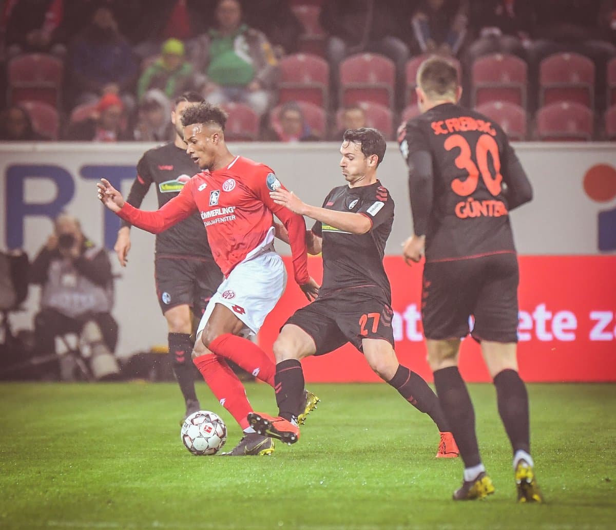 El Freiburg había tenido la pelota, pero su falta de contundencia en el área la pagó cara con una abultada derrota.