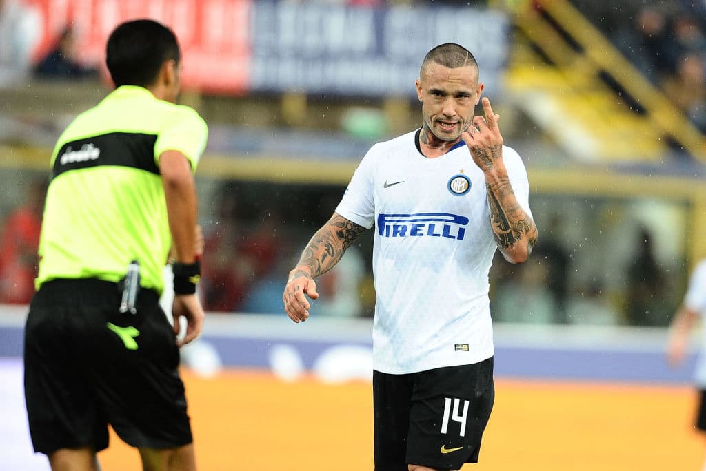 Radja Nainggolan, de Roma a Inter de Milán. Fichaje por 40 millones de euros (unos 46.4 millones de dólares) y su precio justo era de 52.9 millones de euros (unos 61.3 millones de dólares).