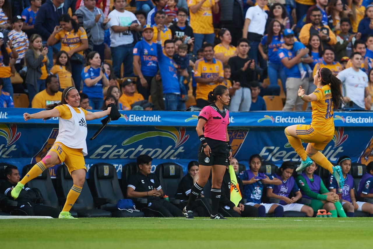 Tigres Femenil golea con autoridad a Pachuca y espera rival para la Final.