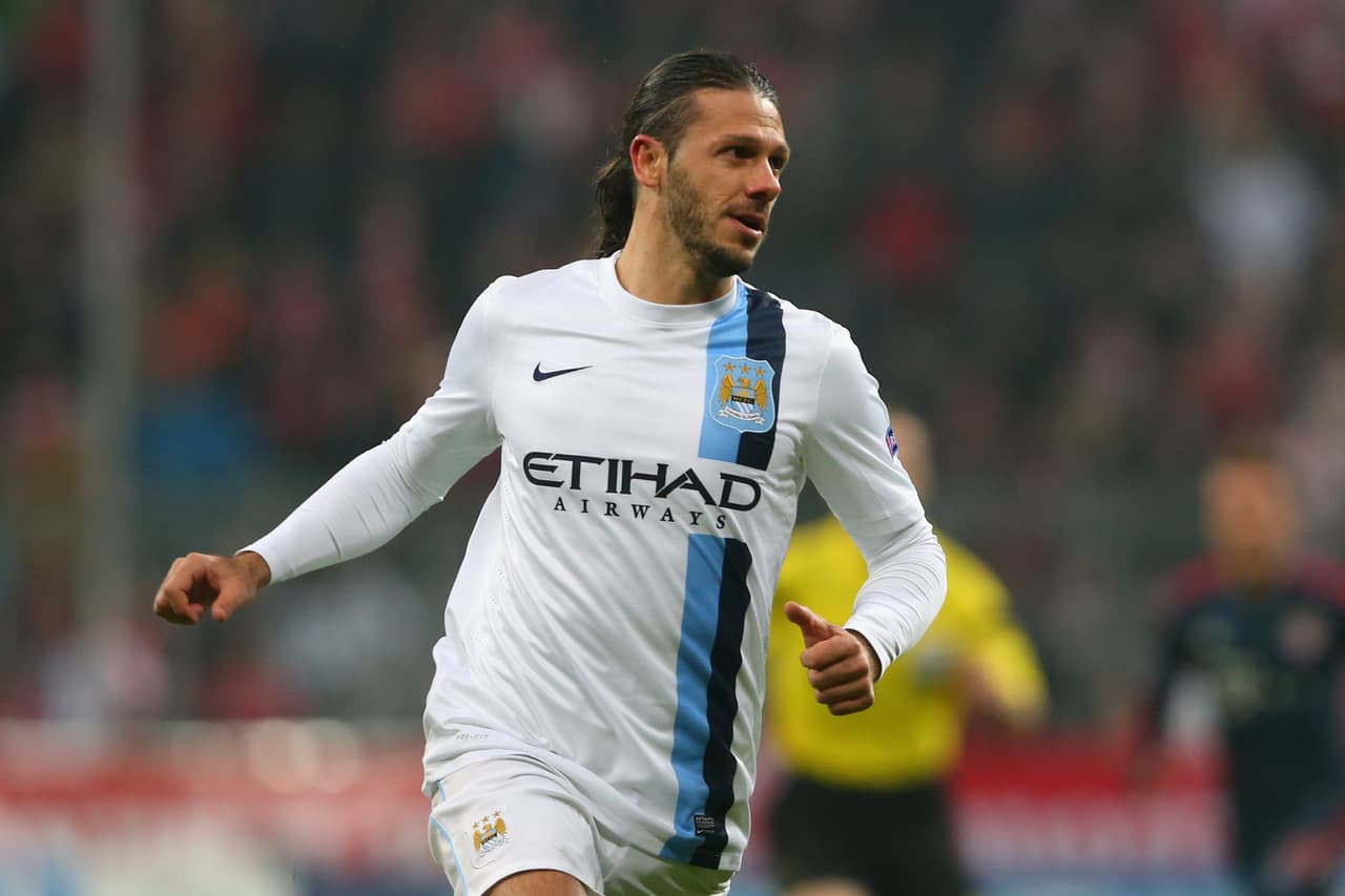 Días después de confirmado como nuevo jugador del Manchester City a pedido de Manuel Pellegrini, quien ya lo había dirigido en River Plate y Málaga.