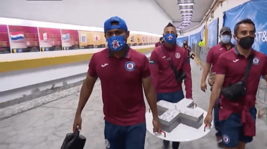 La cruz que La Máquina cargó como coaching para ganar el título