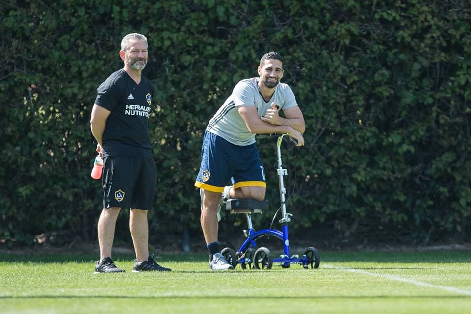 Antes de pasar por el quirófano Lletget visitó a sus compañeros.