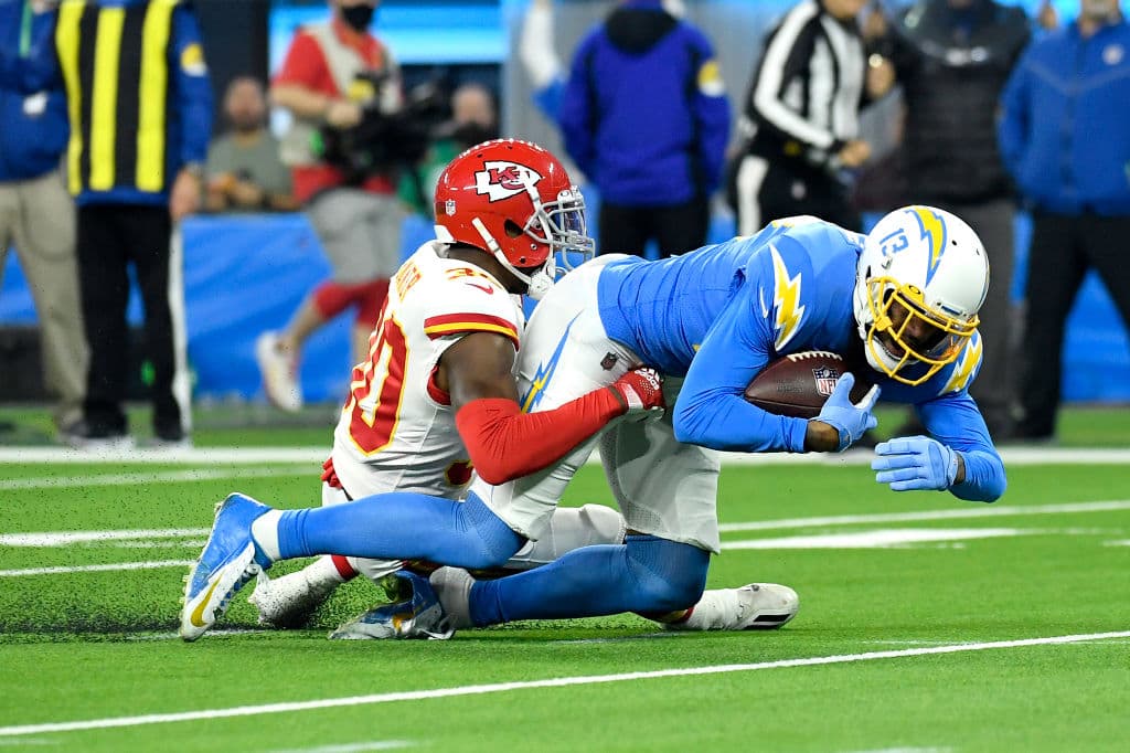 Los Angeles Chargers no saben aprovechar la localía y caen 34-28 frente a los Kansas City Chiefs.