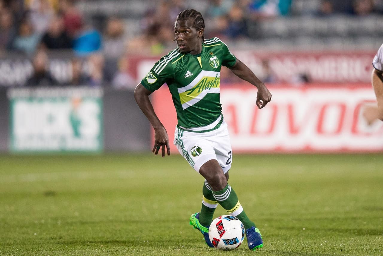 La prueba de la fortaleza de Diego Chara. Esas trenzas duelen.