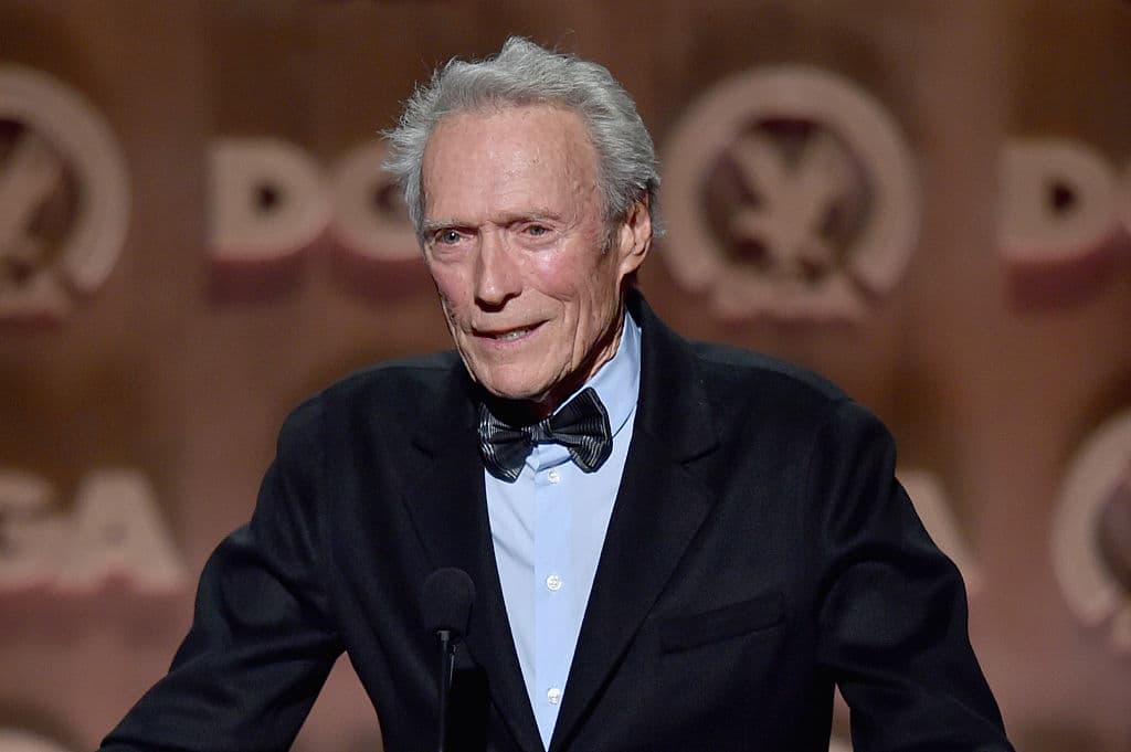 11. Clint Eastwood - 370 millones de dólares
<br>