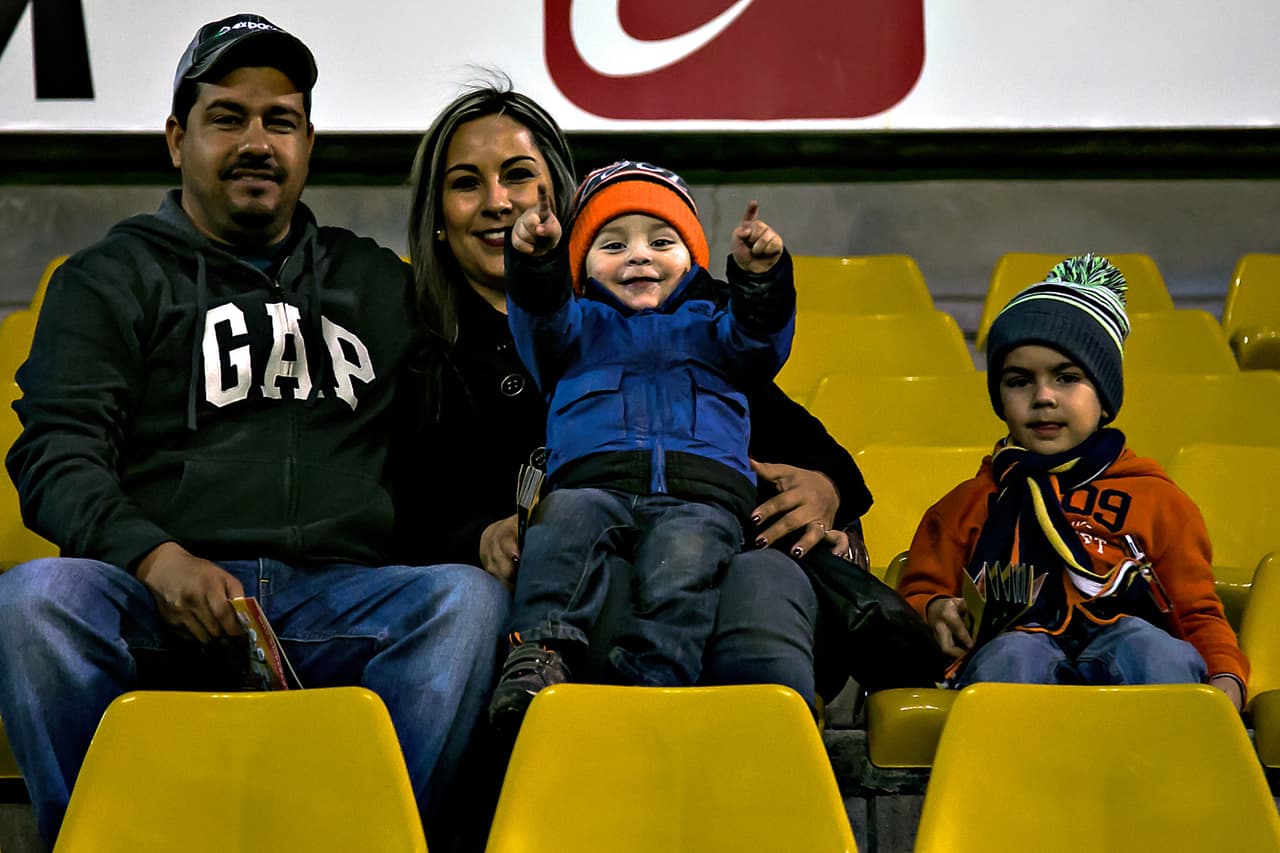 El colorido de la afición en la Jornada 2