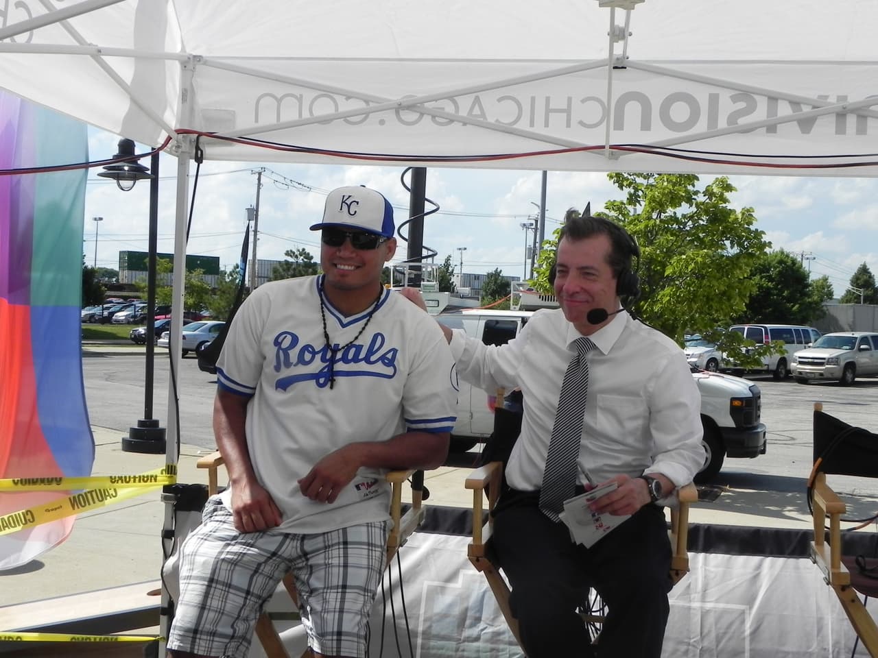 Jorge Barbosa y el Omarcillo de Latino Mix transmitieron desde la casa de los White Sox.