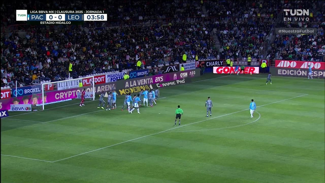 ¡GOOOL! Jhonder Cádiz anota para León.