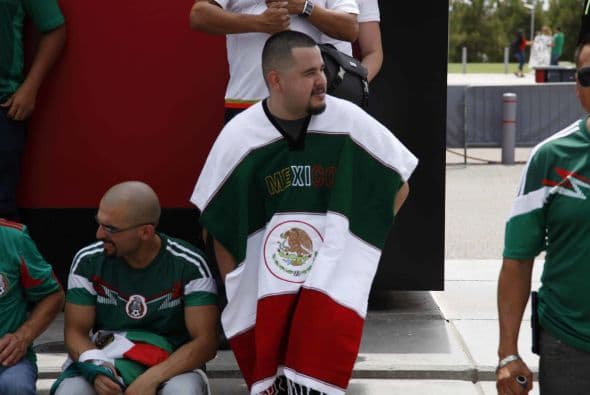 La afición en Estados Unidos llegó a Phoenix con todo su colorido para ver a México y Guatemala enfrentarse en la Copa Oro 2015.