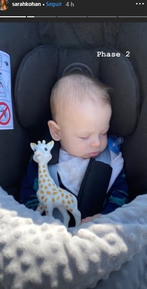 La orgullosa mamá continuó mostrando los
<b> cinco meses</b> de su pequeño en diversas fotografías en su red social.