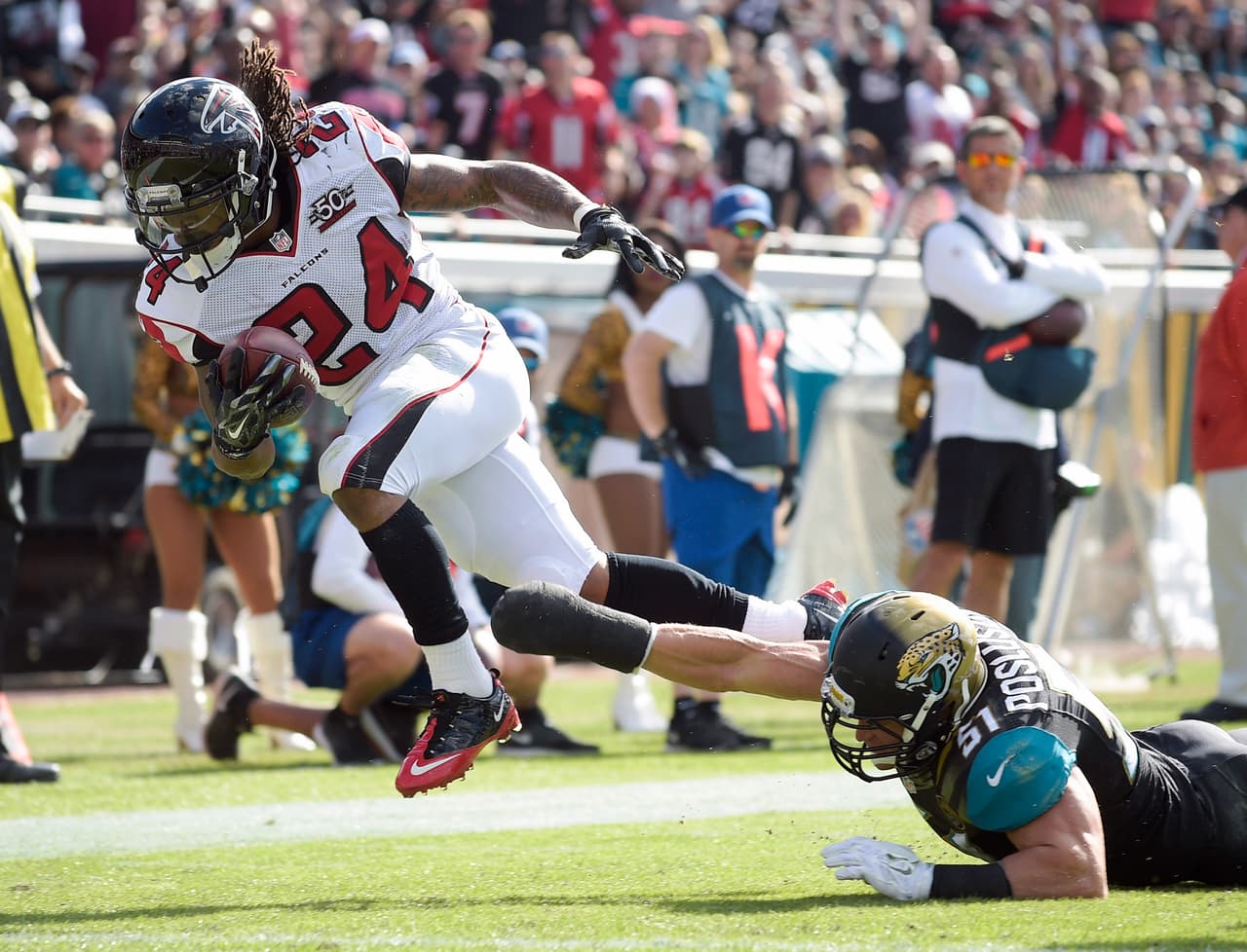 Los Atlanta Falcons vencieron 23-17 a los Jacksonville Jaguars para salir de una mala racha que incluyó 6 derrotas al hilo.