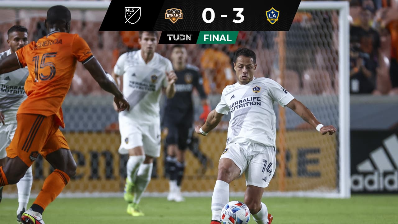 LA Galaxy golea al Houston Dynamo con mágica asistencia de Chicharito