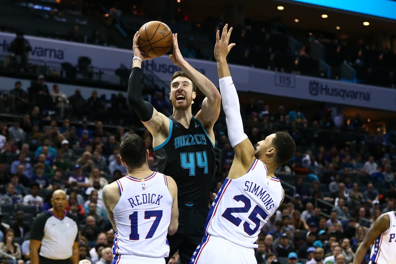 Después de enterarse del movimiento de crowdfunding, Connolly le dijo al creador que tomara cualquier dinero destinado para él y se lo diera a organizaciones benéficas musulmanas.