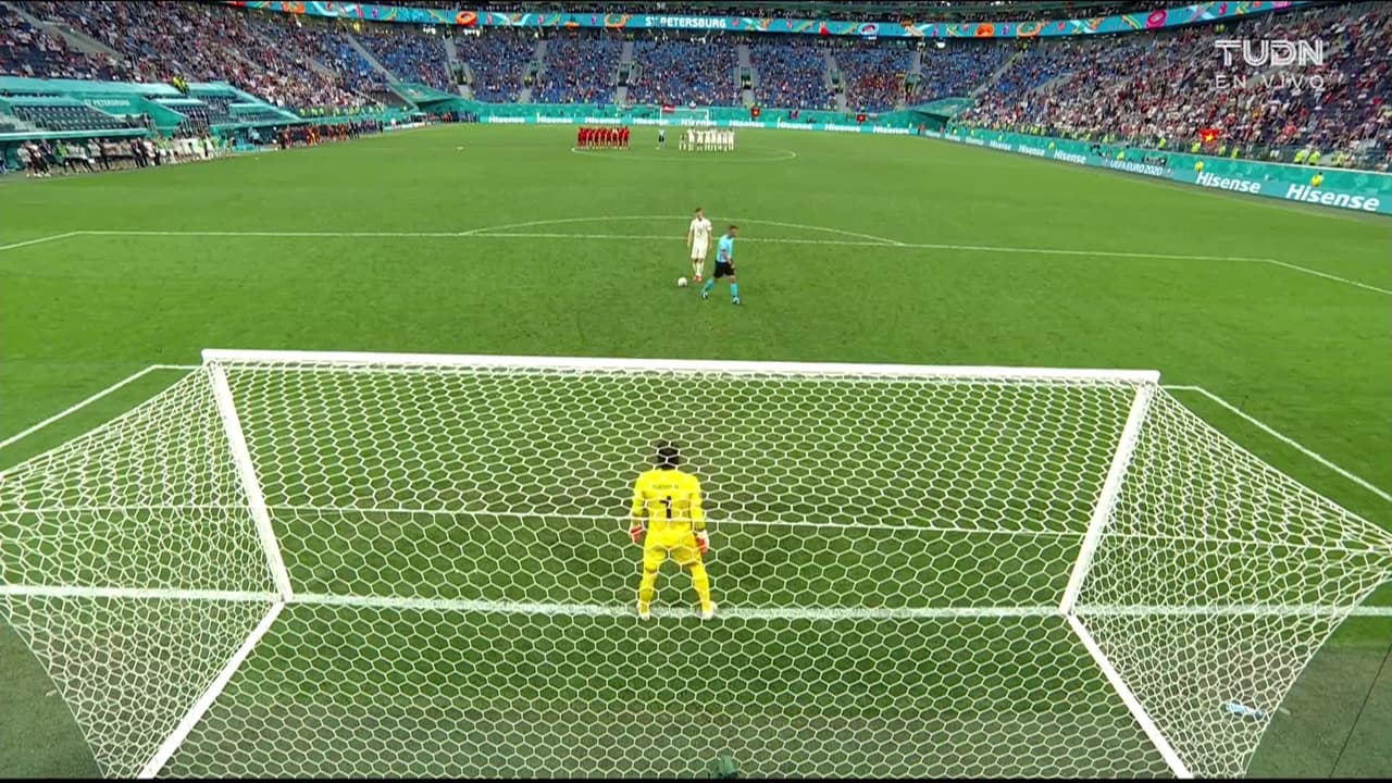 ¡GOL!  anota para Suiza. Mario Gavranovic