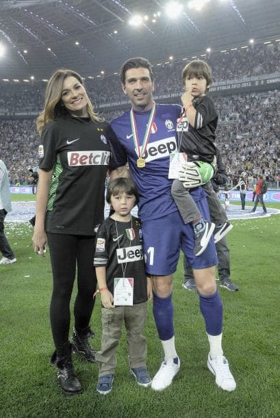 Incluso, el portero siempre disfrutó en compartir en familia sus triunfos deportivos.