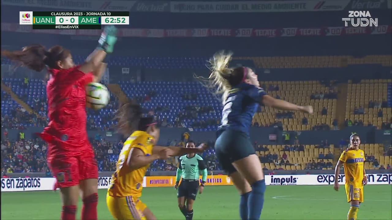 ¡Frenan a ‘Katty-Killer’! Ceci Santiago contiene el cabezazo