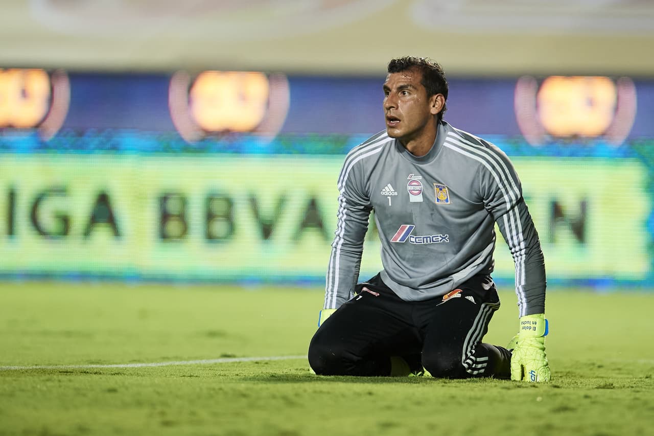 Nahuel Guzmán, revela que es baja ante Toluca por covid-19