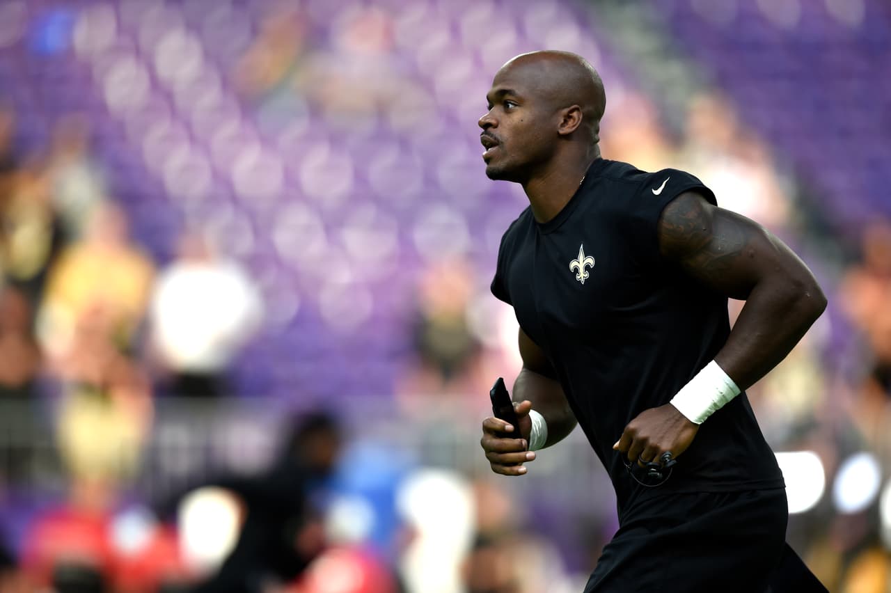 Adrian Peterson agredió a su hijo de cuatro años y fue acusado de abuso de menores en la segunda semana de NFL en 2014, lo que en principio lo dejó sin poder jugar.
