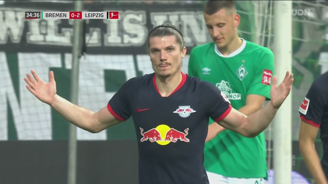 ¡Disparo y al ángulo! Espectacular golazo de Sabitzer para el segundo del Leipzig