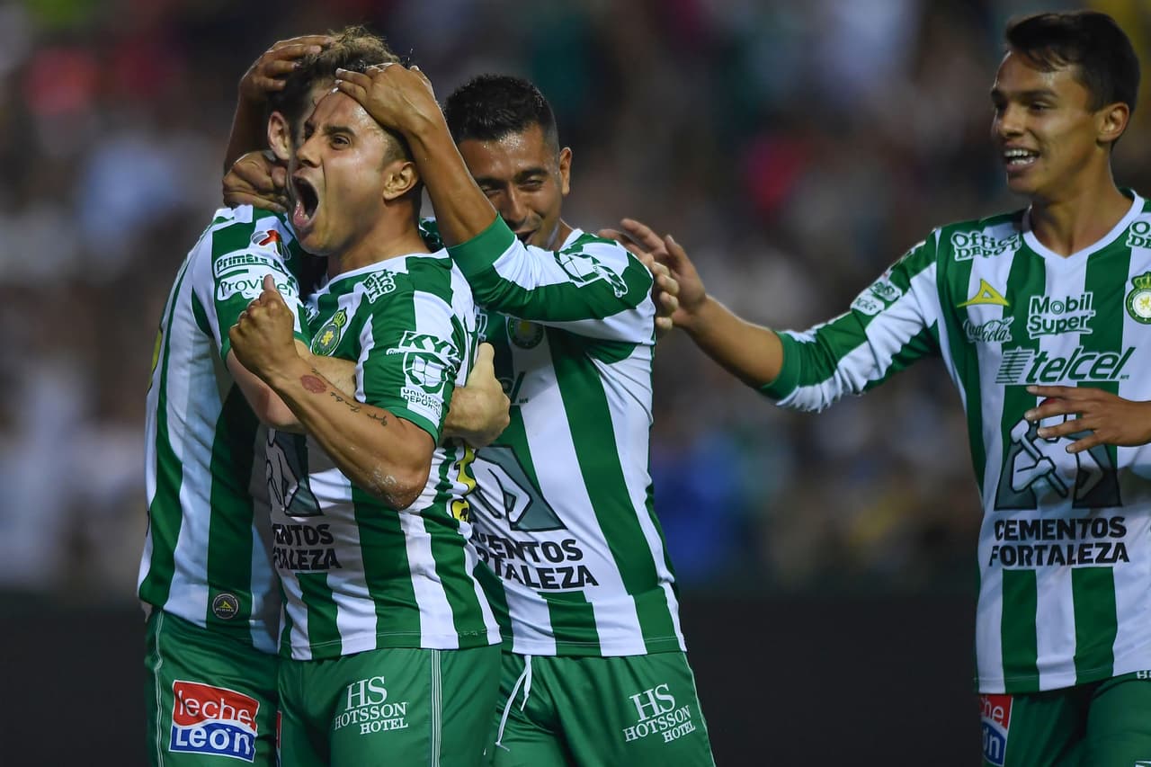 ¡Gran exhibición de León! Los esmeraldas vencieron 3-0 a unos Pumas que no logran recuperar el buen paso de las primeras jornadas.