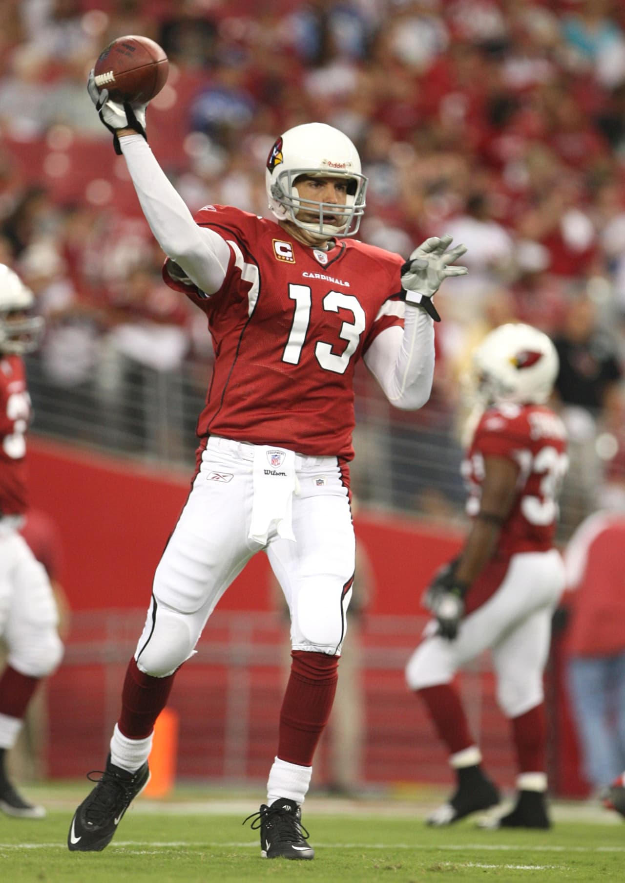 Campeón y MVP del Super Bowl XXXIV. En ese juego lanzó para 414 yardas estableciendo un récord en la Liga.