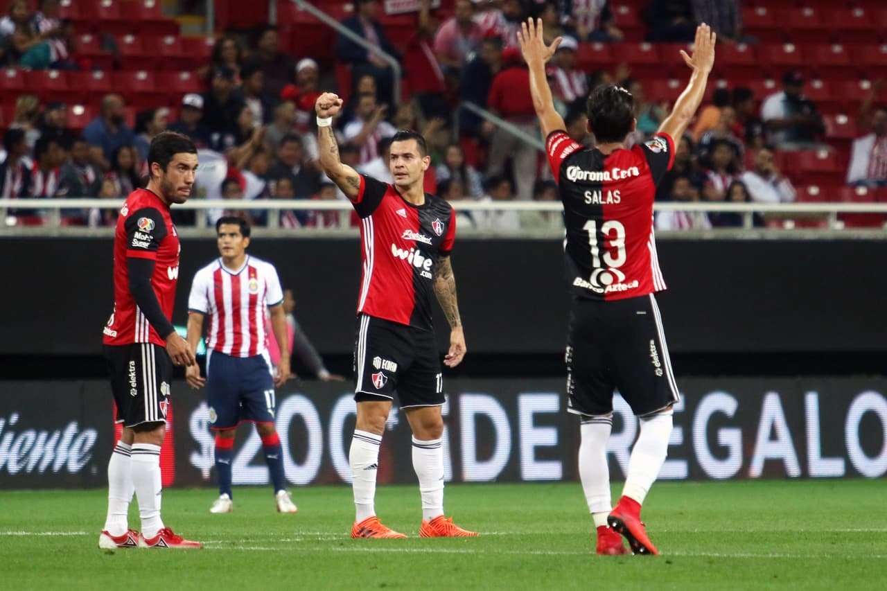 En su último Clásico Tapatío en el Apertura 2017, Atlas se dio el gusto de vencer a Chivas de Guadalajara y meterse en el grupo de Liguilla.