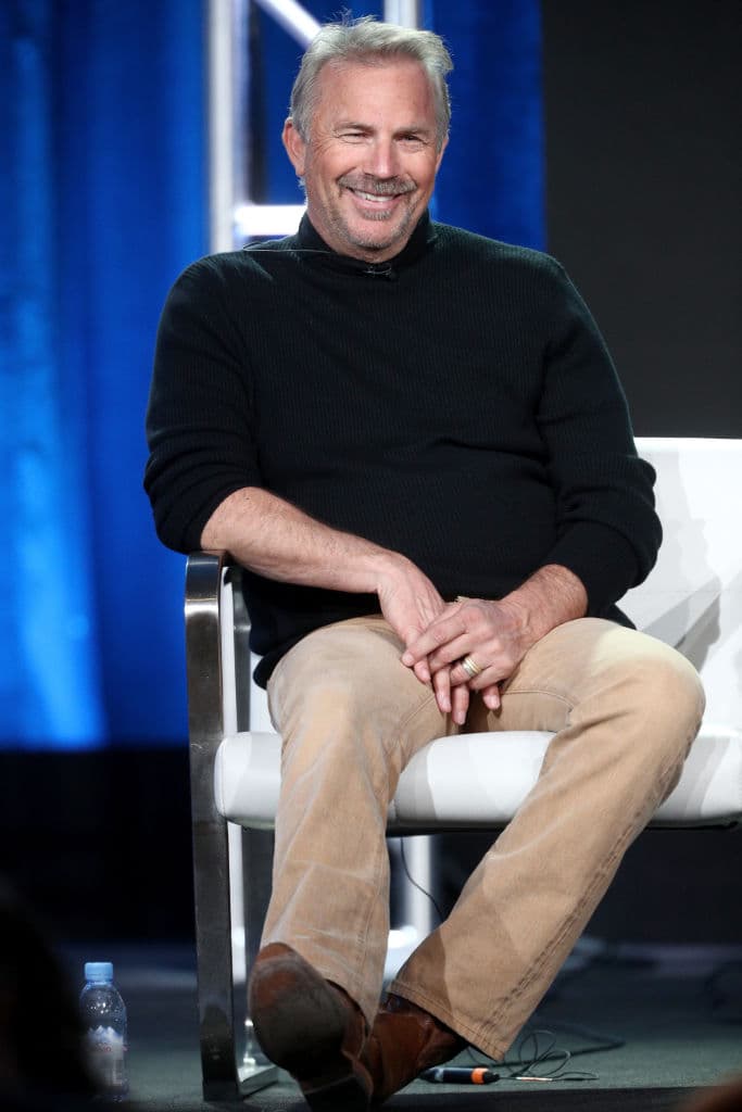 Narra la historia nunca contada de tres brillantes mujeres científicas afroamericanas que trabajaron en la NASA a comienzos de los años sesenta, en el ambicioso proyecto de poner en órbita al astronauta John Glenn.
<br>