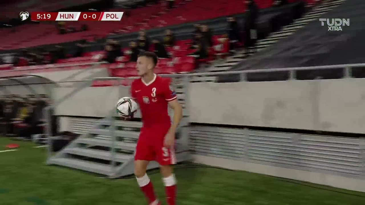 ¡GOL!  anota para Hungría. Roland Sallai