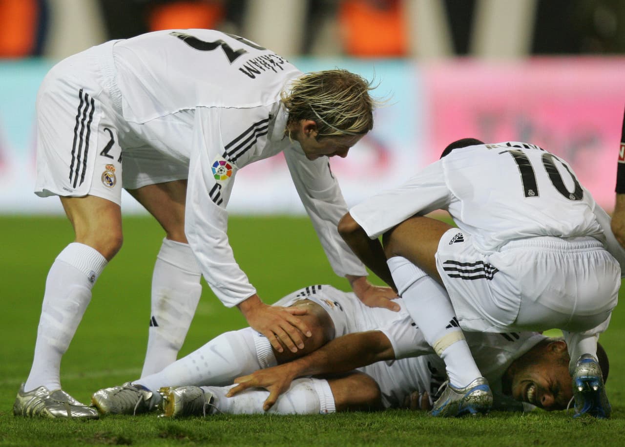 ATM 0 - 3 RM La Liga: El fenómeno Ronaldo marcaba justo al final del partido. En la jugada recibió un golpe que lo tuvo en el suelo varios minutos. Los fantasmas de sus lesiones sobrevolaron el Vicente Calderón.